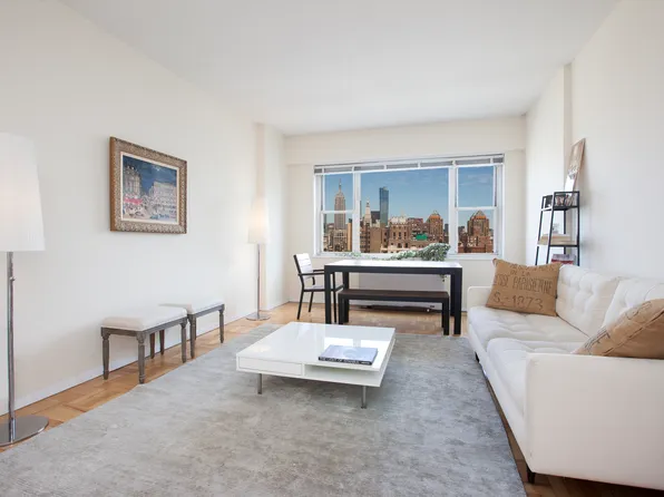 60 East 8th Street image 1 of 11