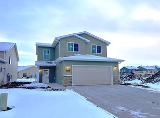 2613 36th Ave S, Moorhead, MN 56560