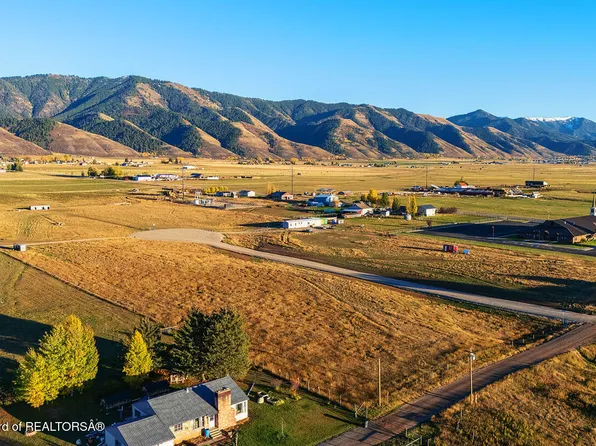 1 Electric Ave, Grover, WY 83122