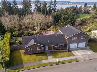 135 Skyline Ave, Astoria, OR 97103
