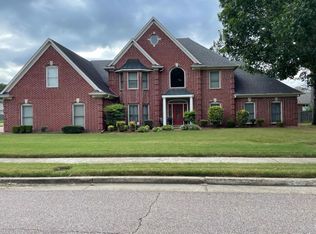 9680 Woodland Hills Dr, Cordova, TN 38018