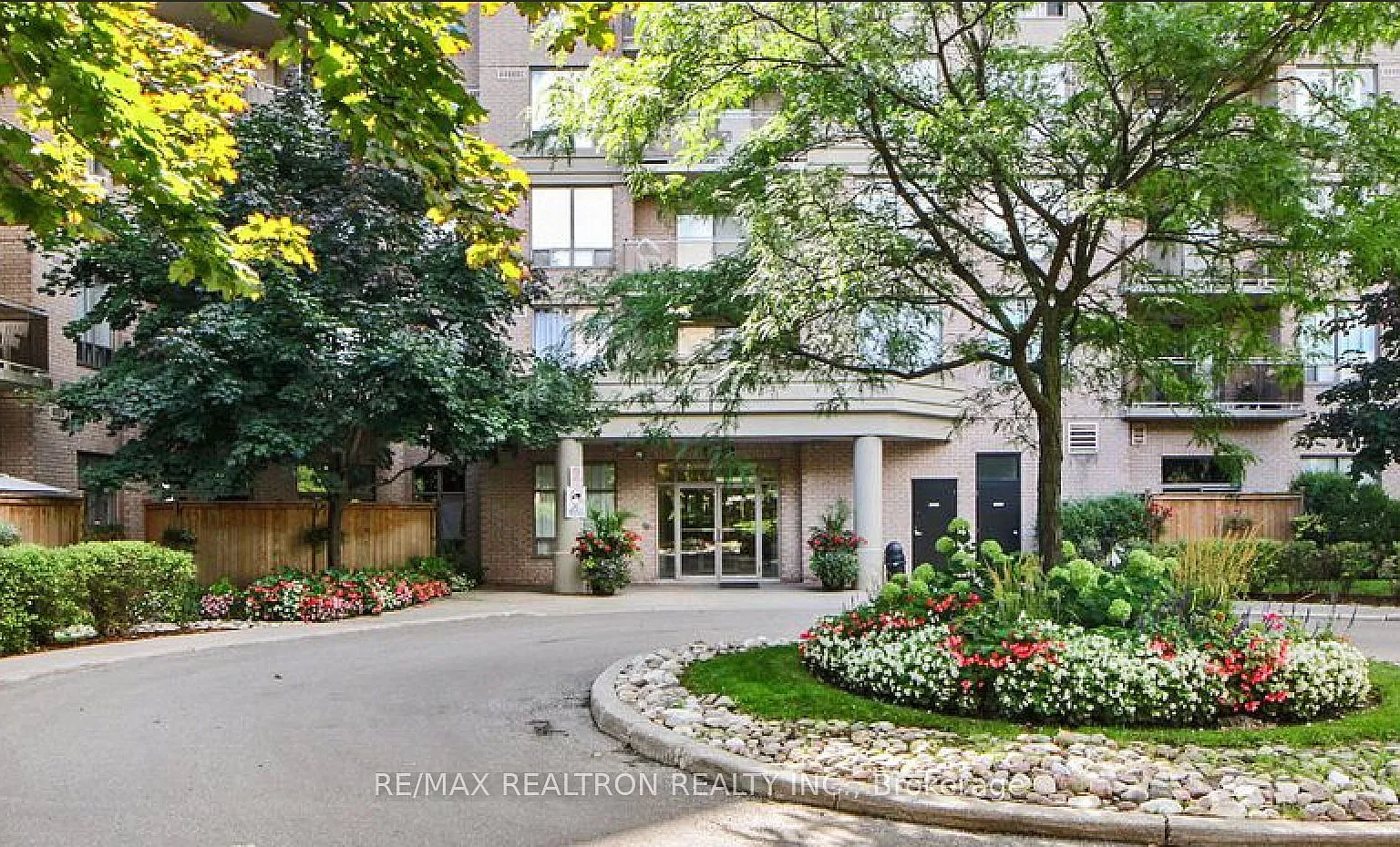 1 bed, $2,300 — Photo 1
