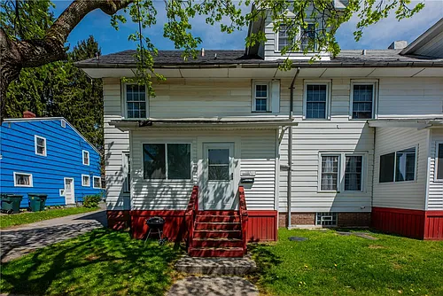 575 Woodbine Ave #3 Photo 1