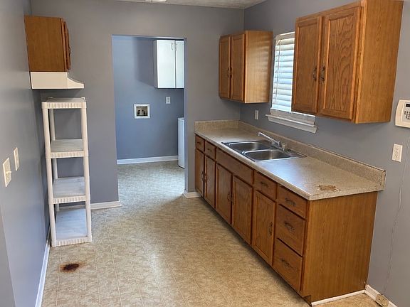 3rd image of 1010 Lee Road 134