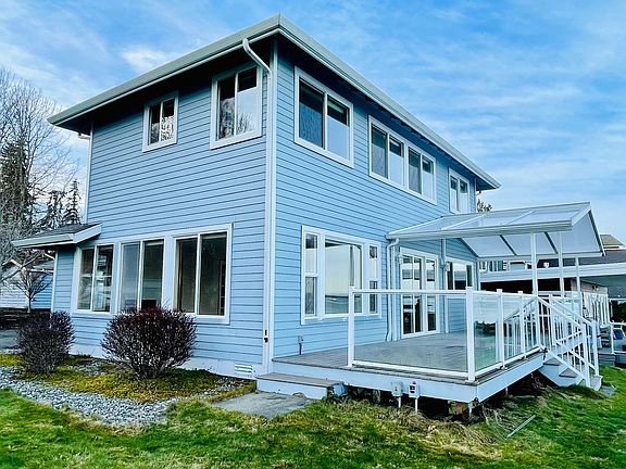 3rd image of 12432 NE Rosemond Pl