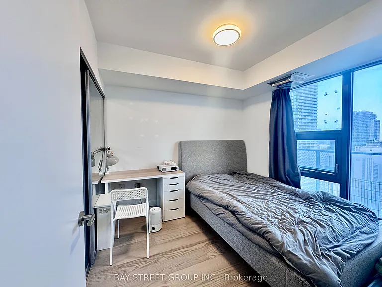 11 Wellesley St W #2103 — Photo 10