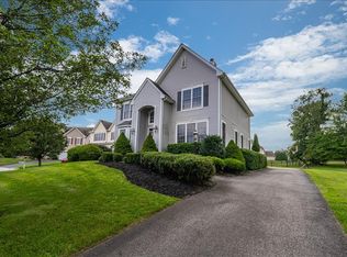 4 Stirling Cir, Highland Mills, NY 10930