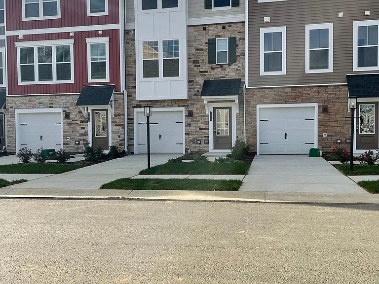 595 Rivanna Hill Rd — Photo 2