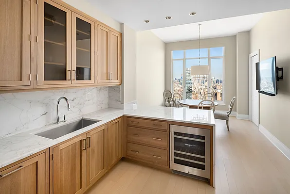 Rented by Compass | media 7