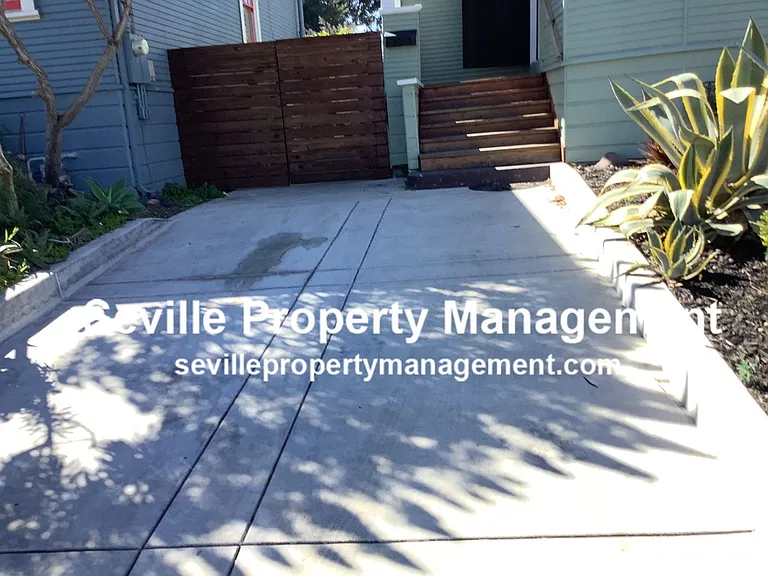 6525 Herzog St — Photo 42