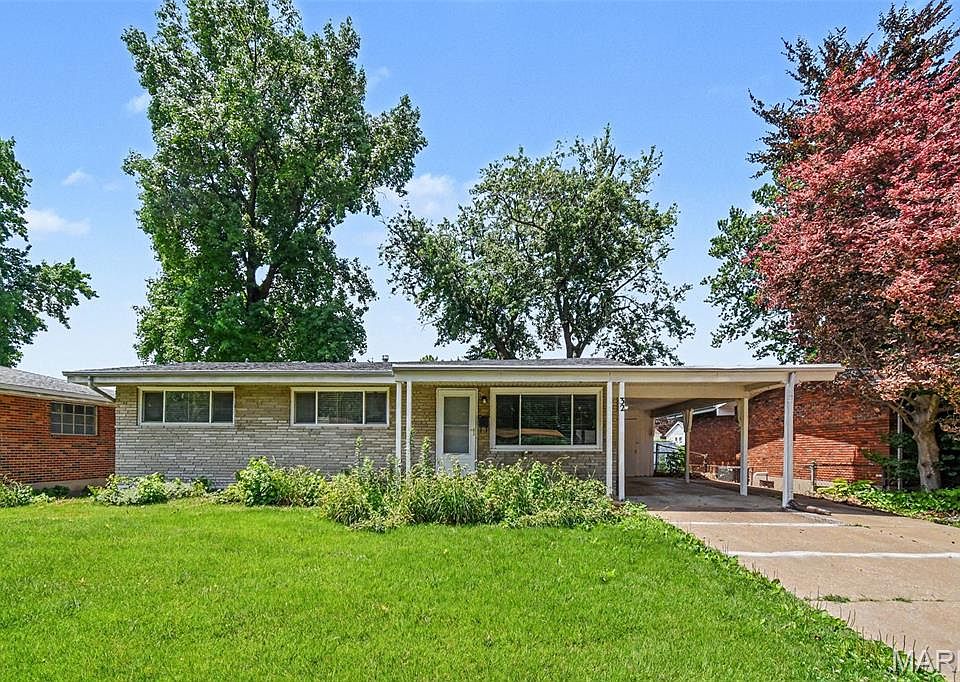 1st image of 32 Queen Ann Dr