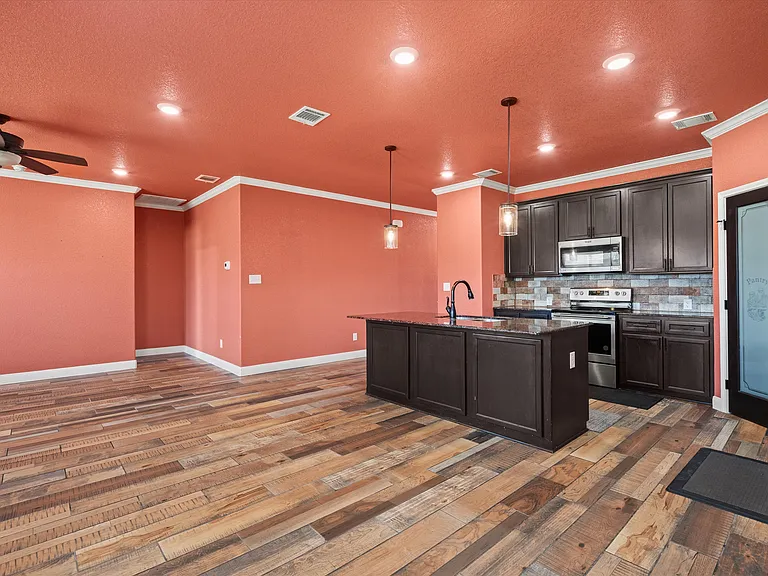 1602 Flatland Trl — Photo 11