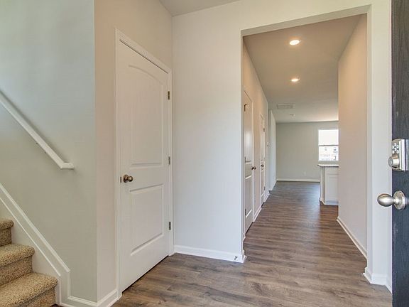 4th image of 129 Stammer Farms Blvd