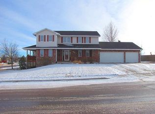 505 Roundup Rd, Cheyenne, WY 82009