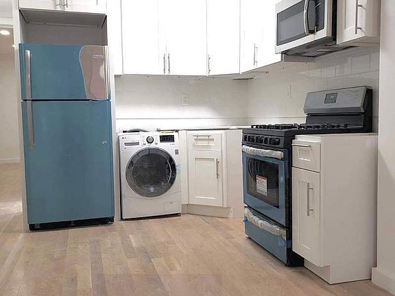 3rd image of 385 E 18th St APT 1B