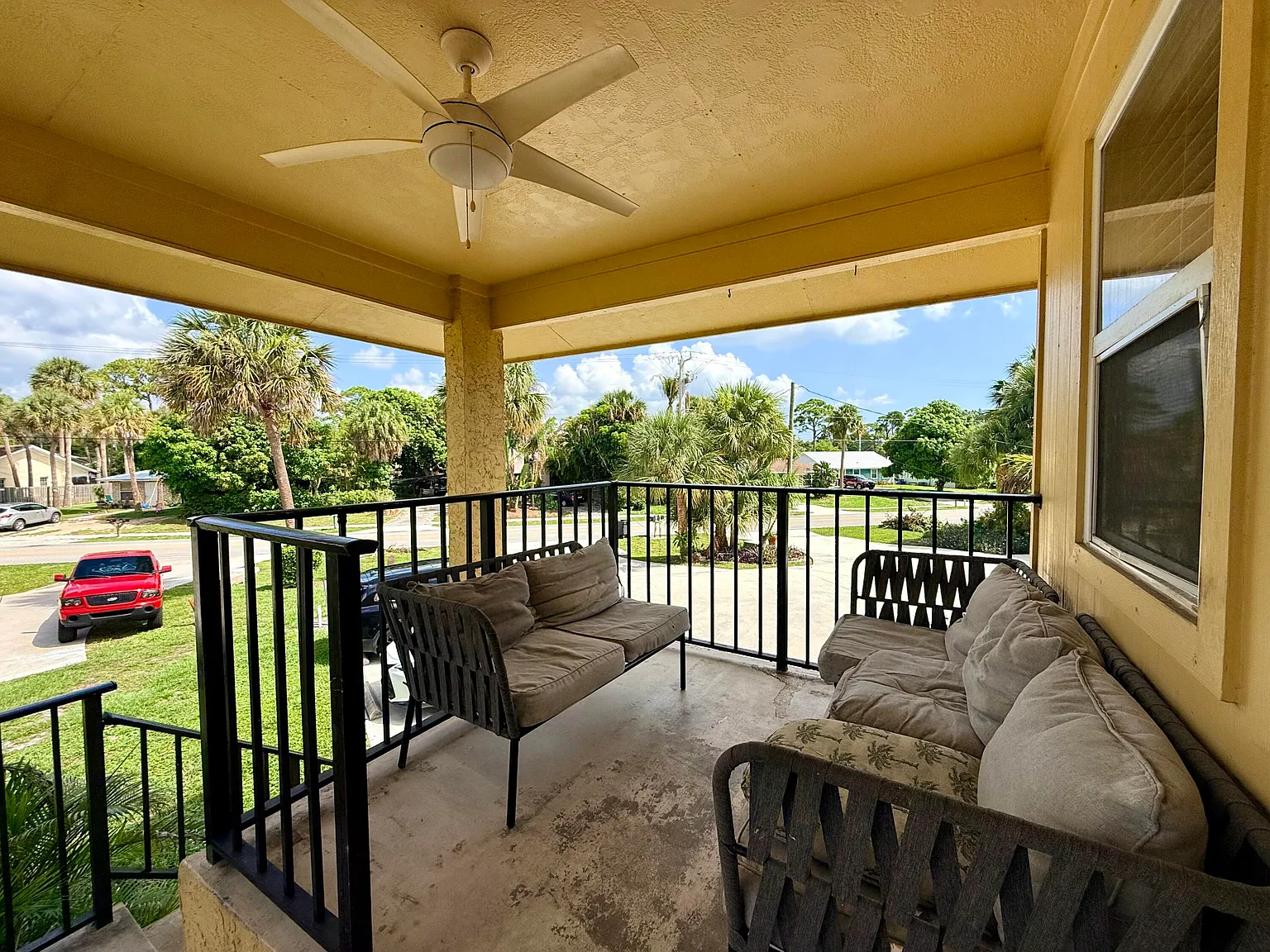 2 bed, 1.0 bath, 984 sqft, $1,800 — Photo 3