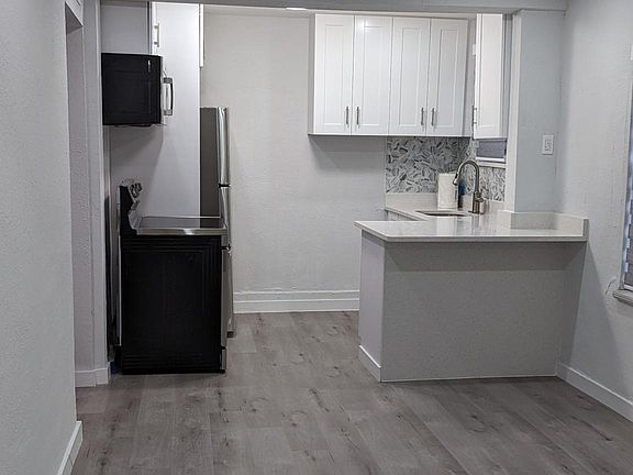 4th image of 1652 NW 1st St Floor 4