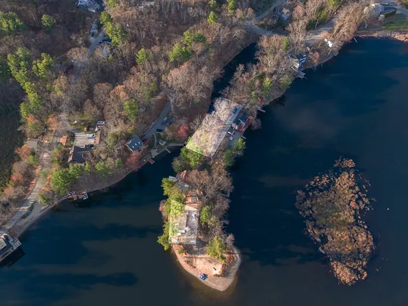 34 Baby Beach Rd, Groton, MA 01450