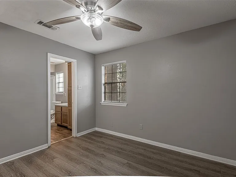 2402 Sycamore Ave #A1 — Photo 17