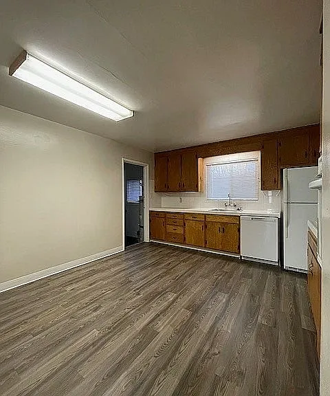 19661 Kitchen