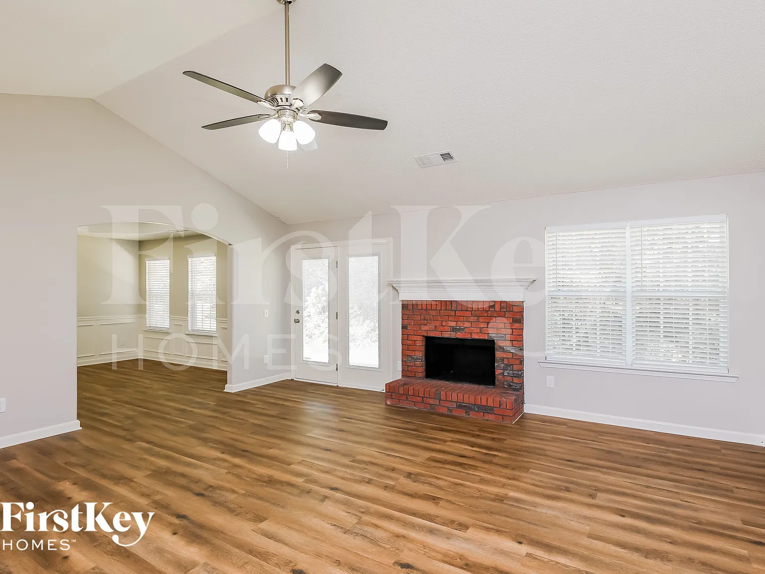 3 bed, 2.0 bath, 1976 sqft, $1,785 — Photo 4