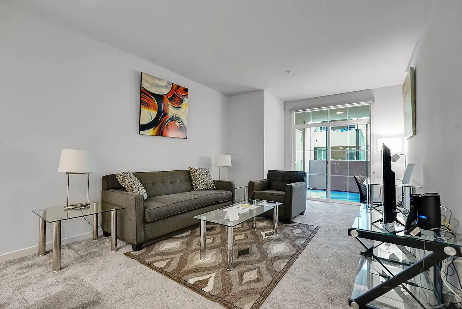 1 bed, 1.0 bath, 968 sqft, $6,750 — Photo 3