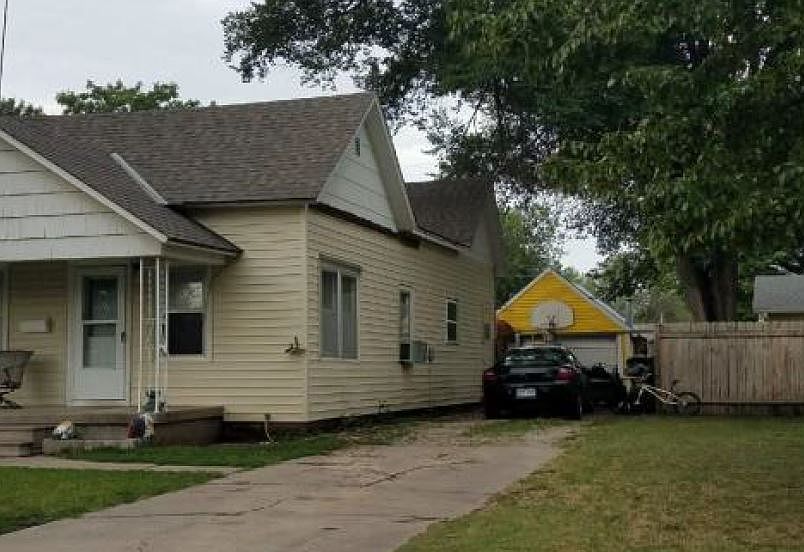 2nd image of 839 N Wheeler St