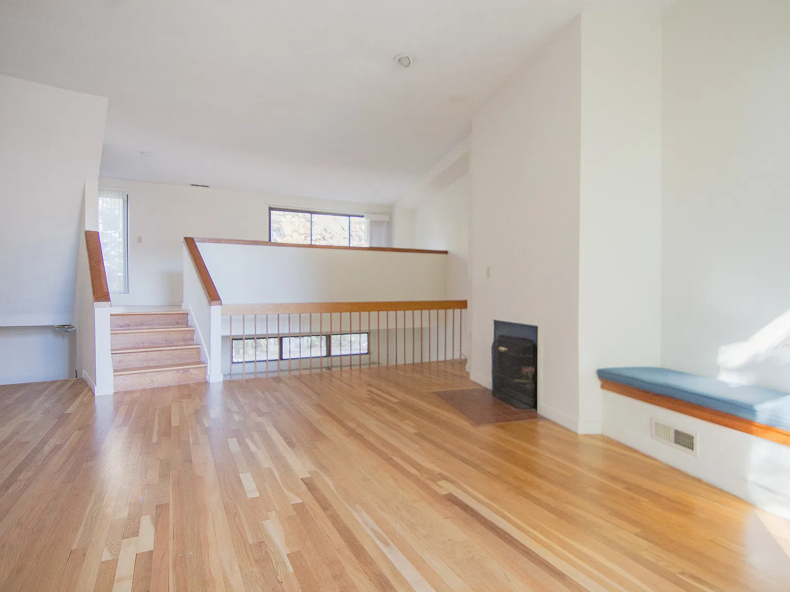2 bed, 2.5 bath, 1980 sqft, $3,800 — Photo 3