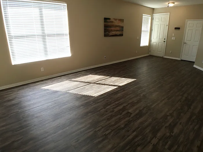 3 bed, 2.0 bath, 1592 sqft, $2,100 — Photo 4