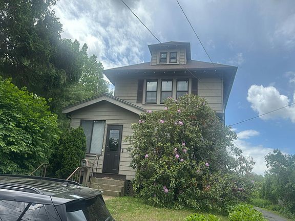 3rd image of 73 Commonwealth Ave