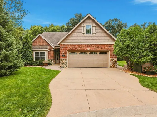 514 Julia Cir, Spicer, MN 56288