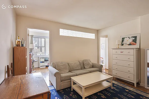 Rented by Compass | media 22