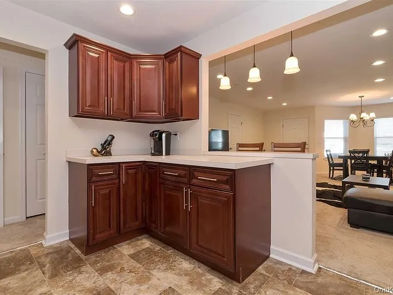 79 Leeward Ct — Photo 4