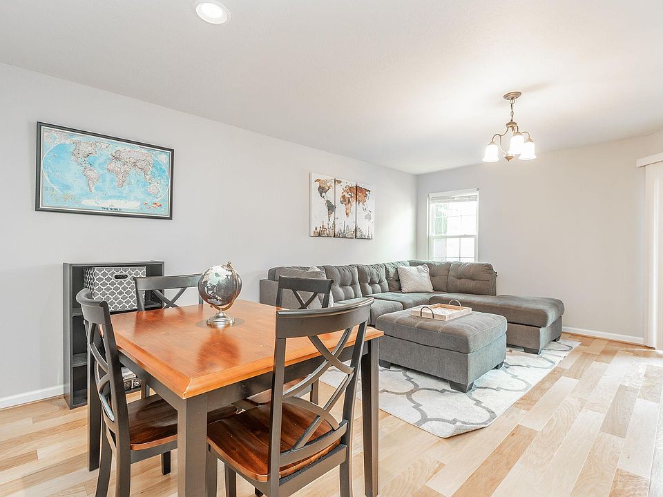 1st image of 3311 Wyndham Cres #1198