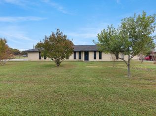 124 Stagecoach Dr, Red Oak, TX 75154