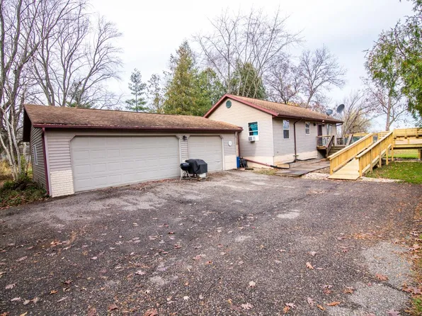 W1722 Fur DRIVE, Montello, WI 53949