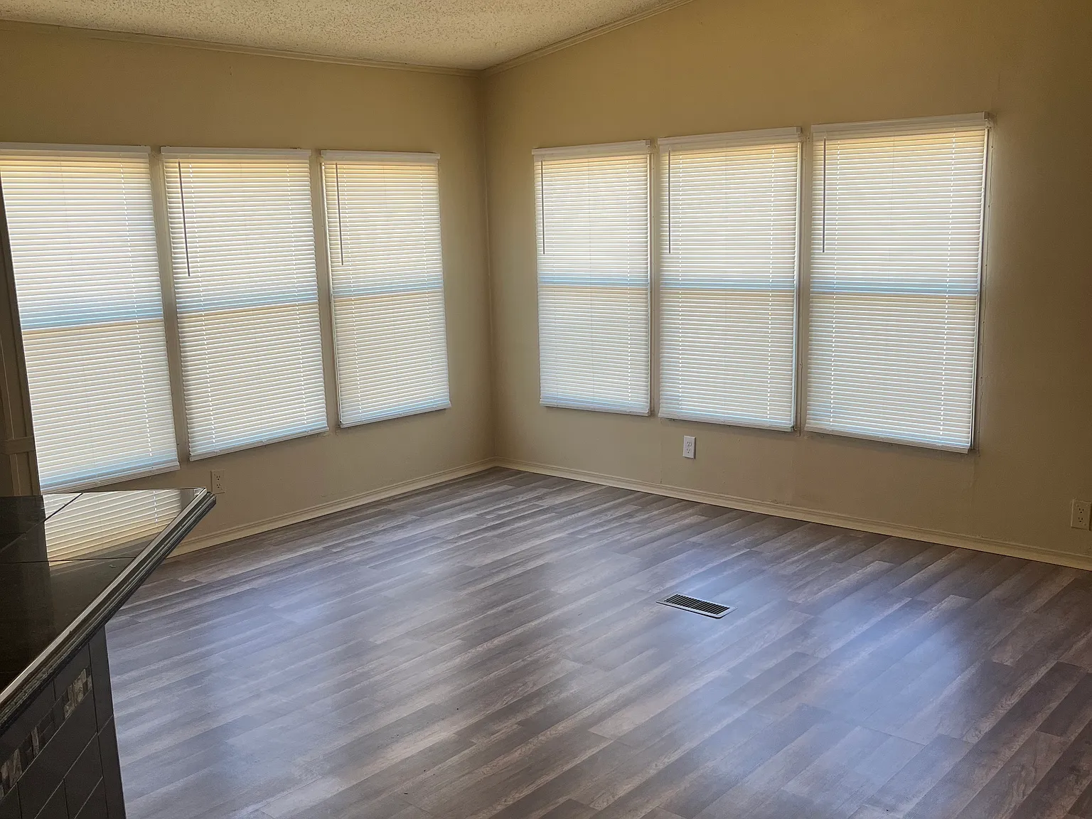 3 bed, 1792 sqft, $1,250 — Photo 3