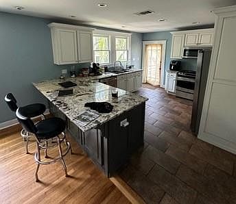 5th image of 2240-44 State St