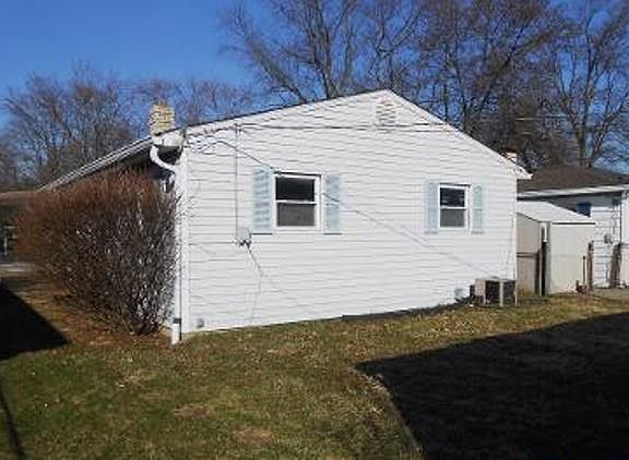 2nd image of 223 N 9th Ave