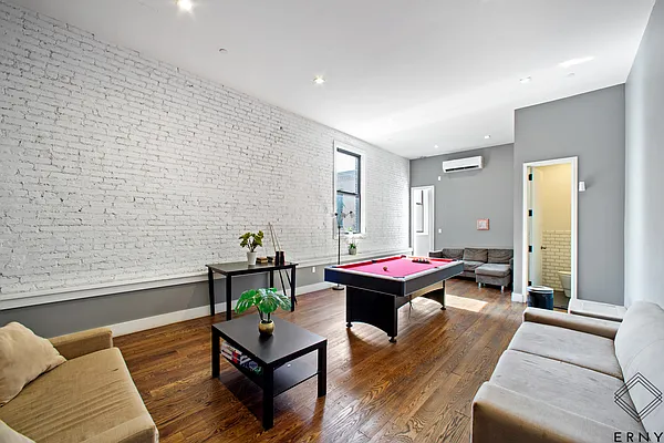 Rented by ERNY LLC | media 10