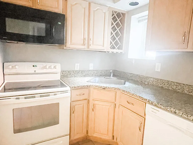 4512 Westminster Pl #1W — Photo 6