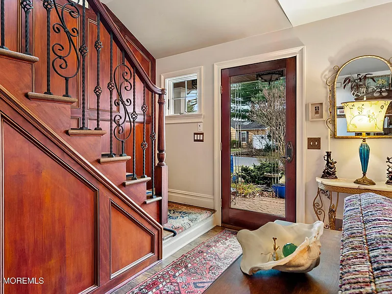 71 Oak Pl — Photo 3