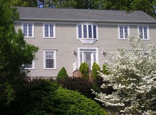 7 Roberts Rd, Randolph, NJ 07869