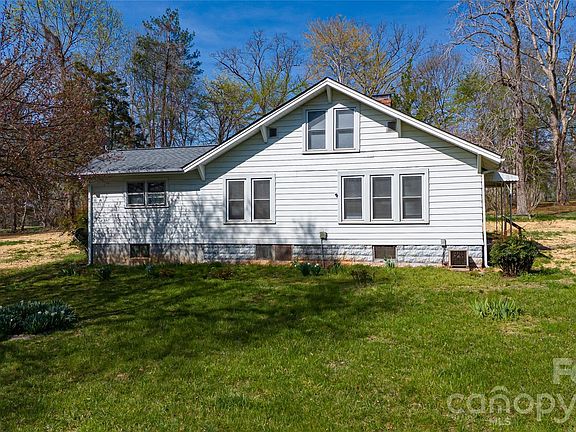 5th image of 761 Amherst Rd