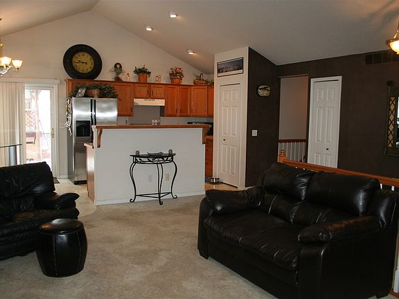 2nd image of 509 Hidden Creek Trl