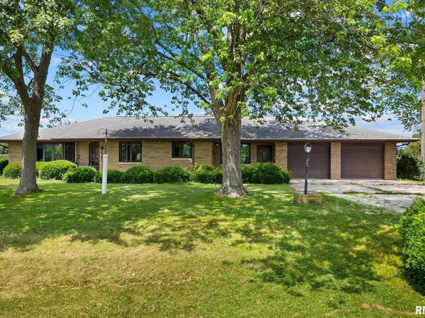 16513 W Garret Rd, Glasford, IL 61533