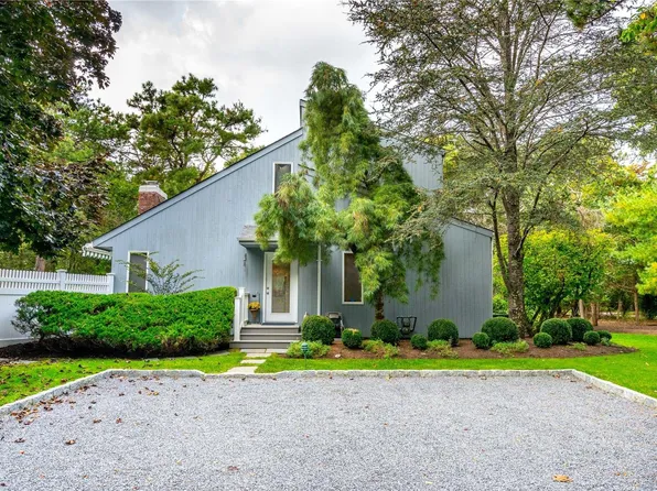 3 Cedarfield Lane, Westhampton, NY 11977