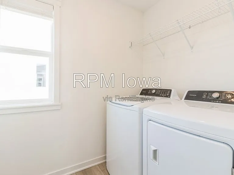1241 NW Yorktown Dr — Photo 9