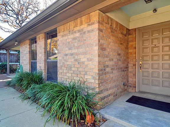 3rd image of 5504 Timber Green Dr