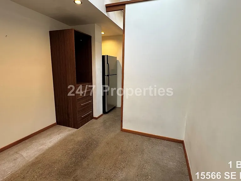 15566 SE Lark Ave — Photo 9